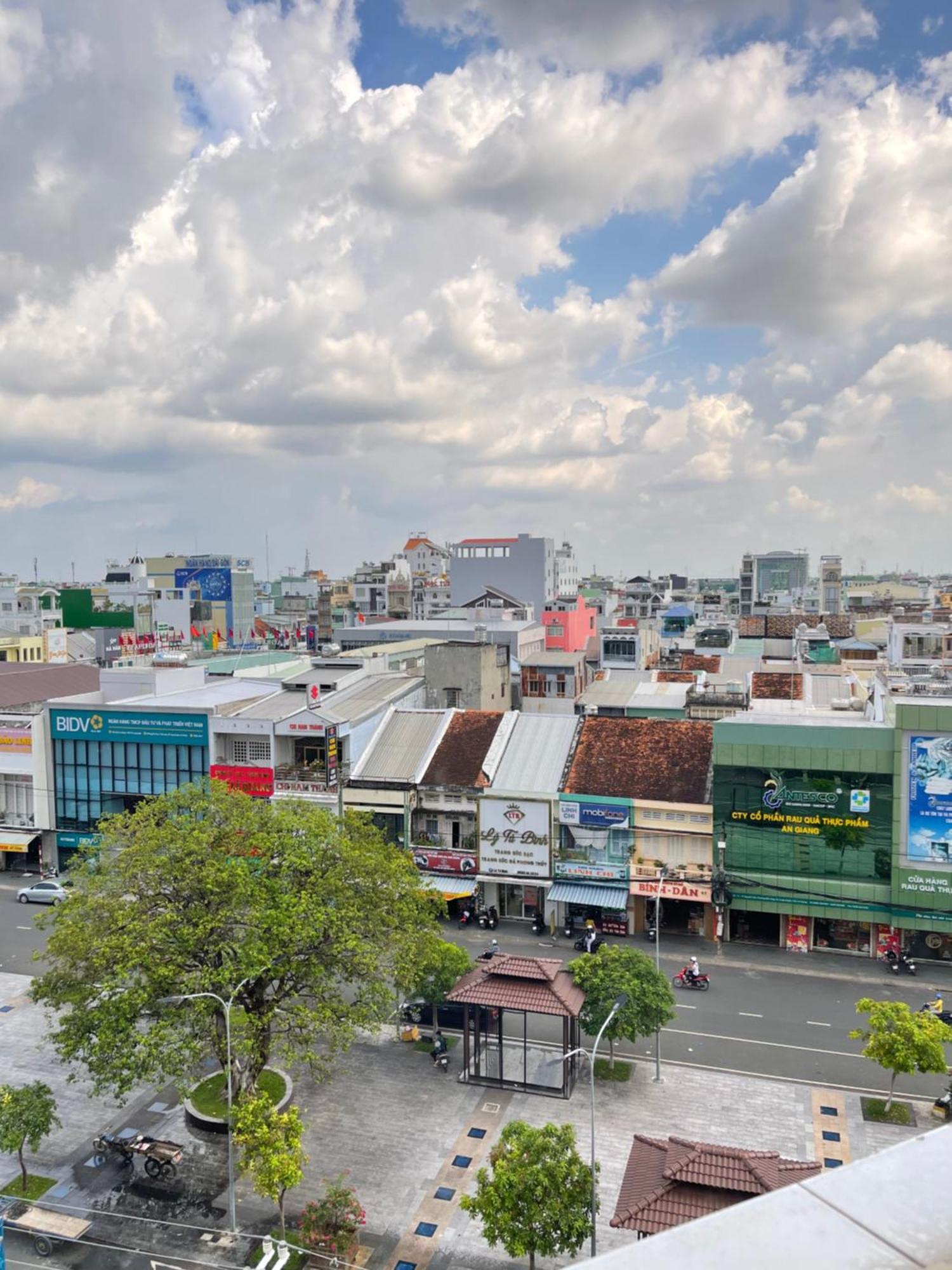 Cụm Khách sạn Đông Xuyên - Long Xuyên - Cửu Long Extérieur photo